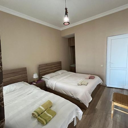 Guest House Aisi ซิคนาคี ภายนอก รูปภาพ