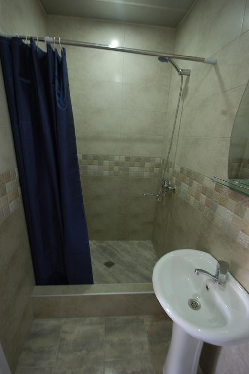 Guest House Aisi ซิคนาคี ภายนอก รูปภาพ