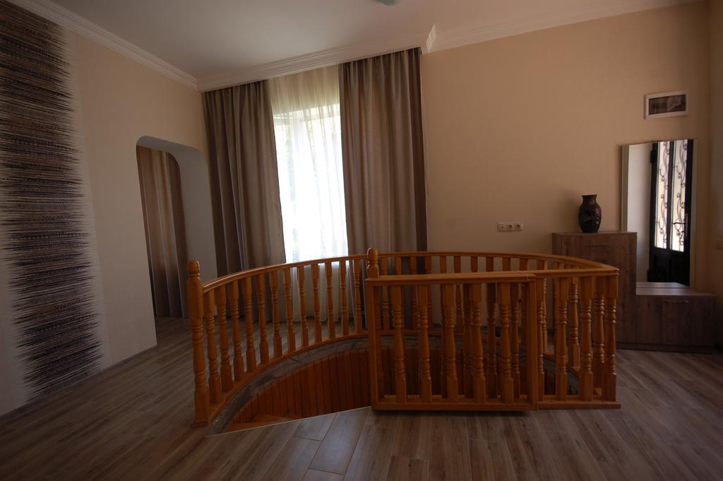 Guest House Aisi ซิคนาคี ภายนอก รูปภาพ