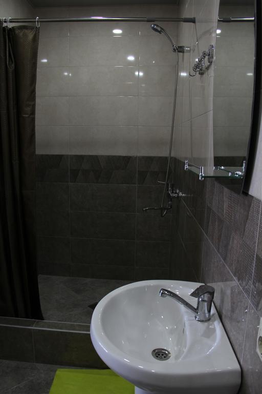 Guest House Aisi ซิคนาคี ภายนอก รูปภาพ