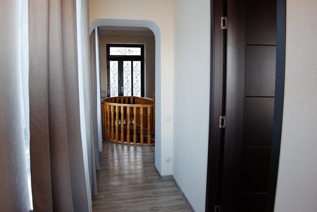 Guest House Aisi ซิคนาคี ภายนอก รูปภาพ