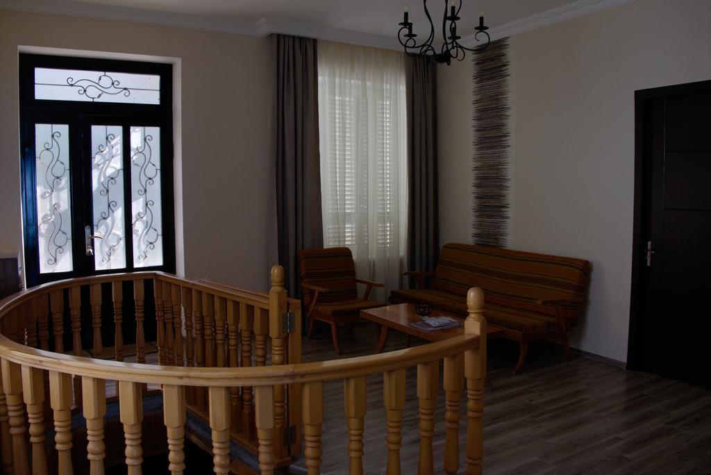 Guest House Aisi ซิคนาคี ภายนอก รูปภาพ